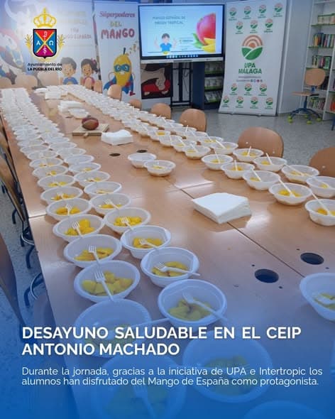 Más de 200 alumnos del CEIP Antonio Machado disfrutan desayuno saludable con mango