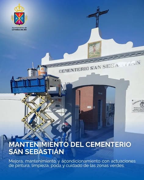 El cementerio de La Puebla del Río se pone a punto con pintura, limpieza y poda