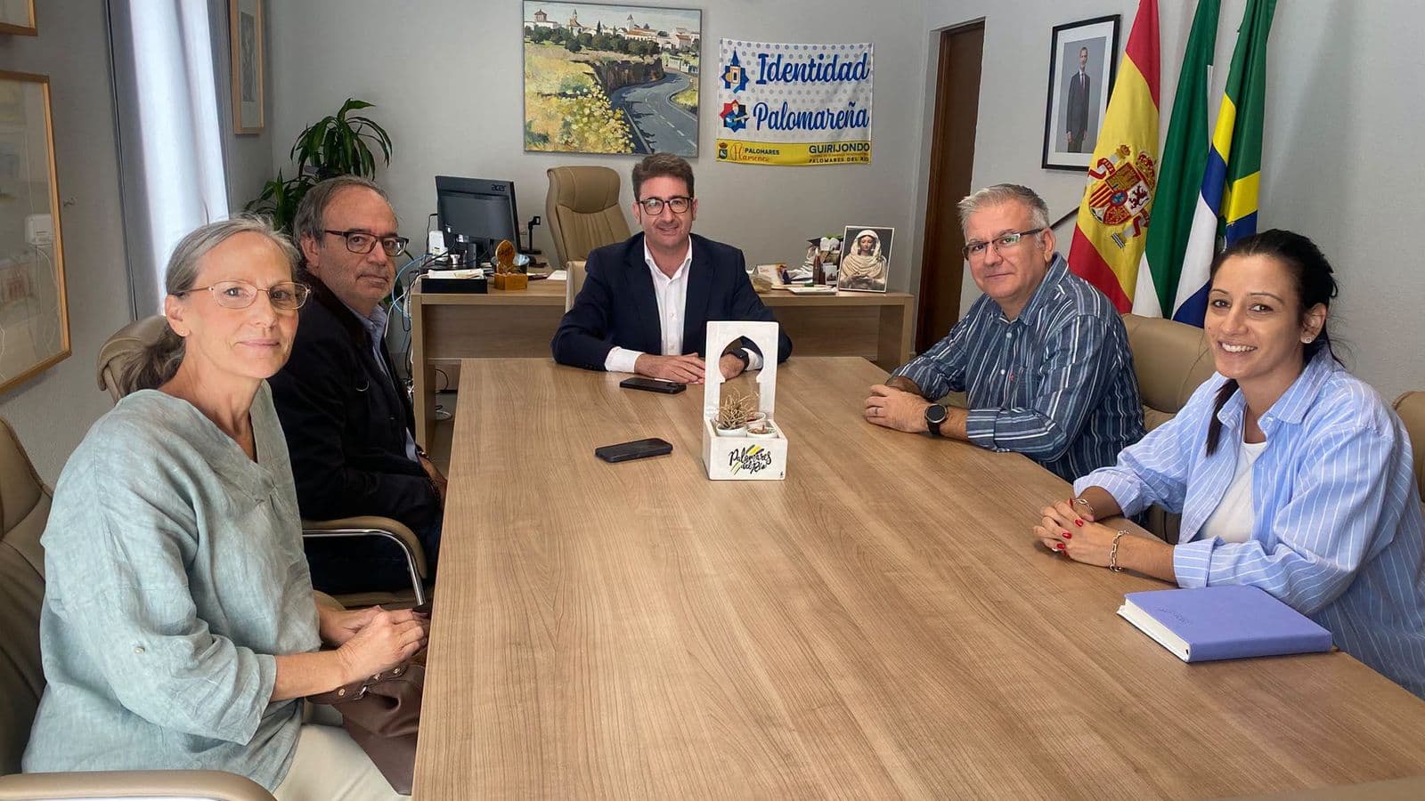 El alcalde se reúne con los empresarios de Palomares para impulsar el comercio local