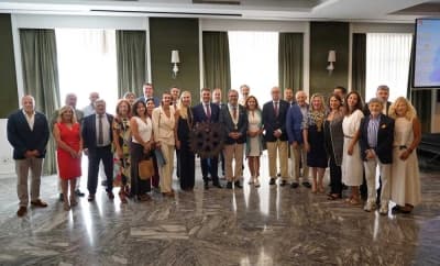 Rotary Sevilla Corporate lanza ayudas de 10.000 euros contra la soledad de mayores