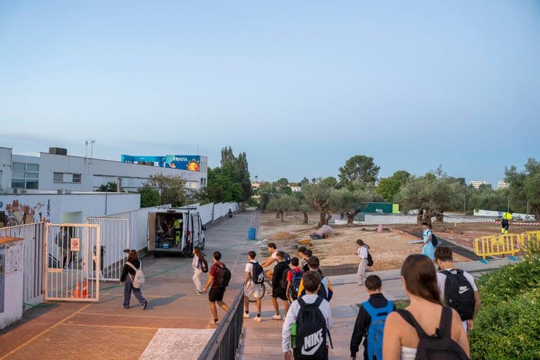 Mairena del Aljarafe concede licencia para las aulas del IES Hipatia