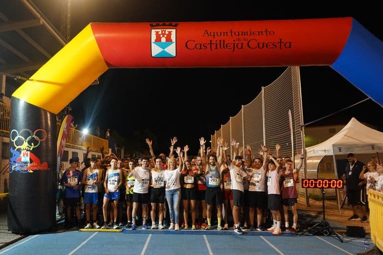 Más de 300 atletas compiten en el XIV Cross Urbano Nocturno