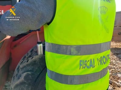 La Guardia Civil denuncia a tres empresas por uso fraudulento de gasóleo bonificado en